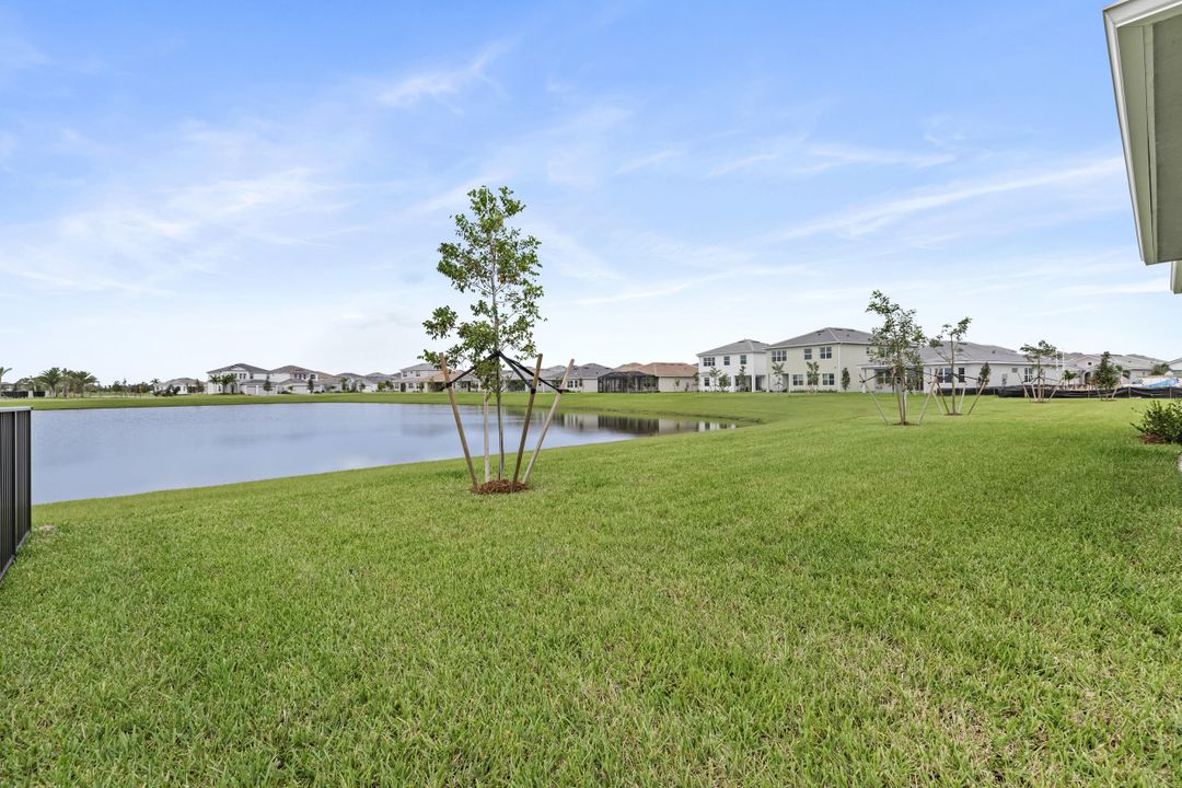 For Rent: $3,800 (3 beds, 2 baths, 2322 Square Feet)