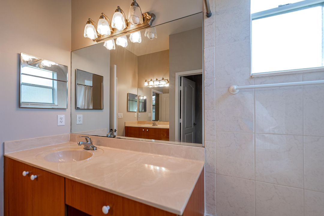 For Sale: $339,000 (4 beds, 2 baths, 2000 Square Feet)