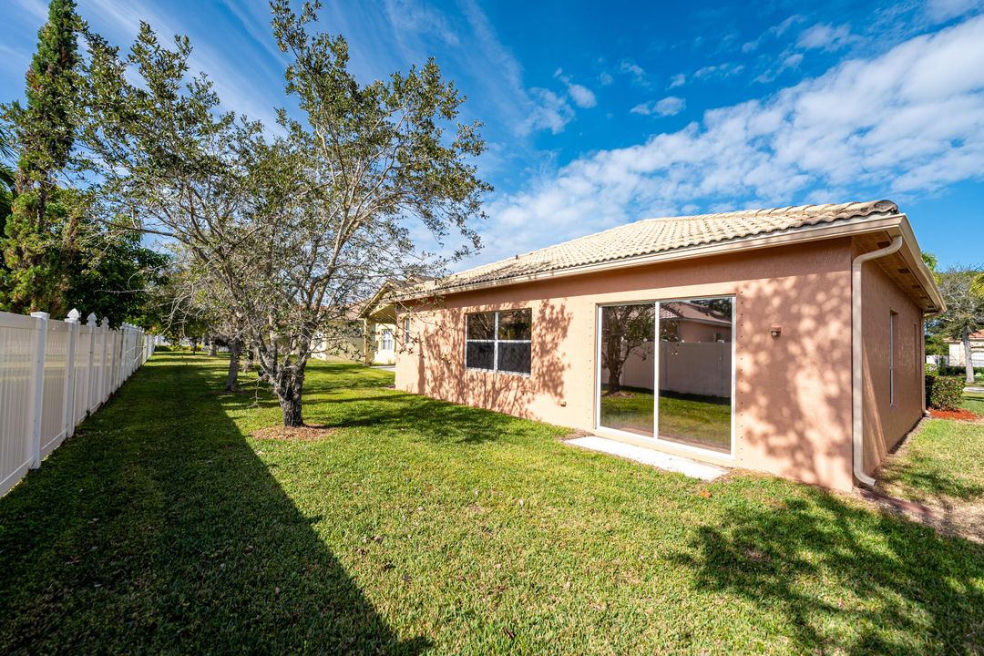 For Sale: $339,000 (4 beds, 2 baths, 2000 Square Feet)