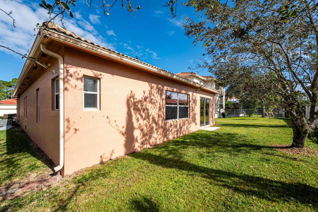 For Sale: $339,000 (4 beds, 2 baths, 2000 Square Feet)