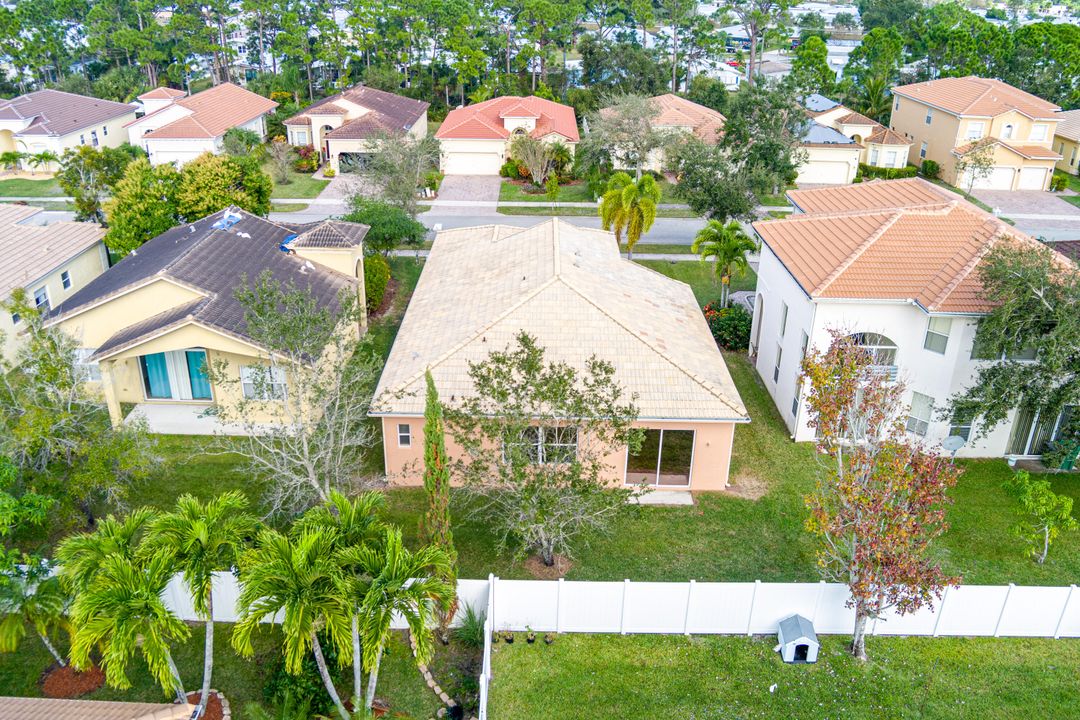 For Sale: $339,000 (4 beds, 2 baths, 2000 Square Feet)