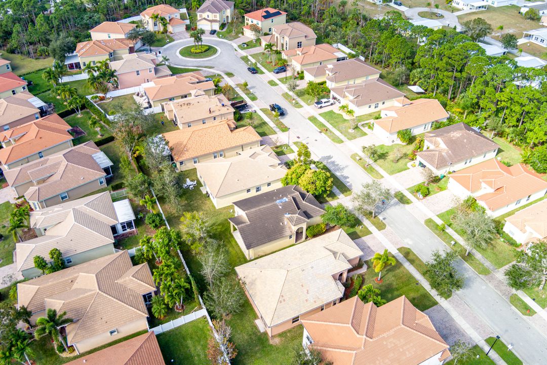 For Sale: $339,000 (4 beds, 2 baths, 2000 Square Feet)