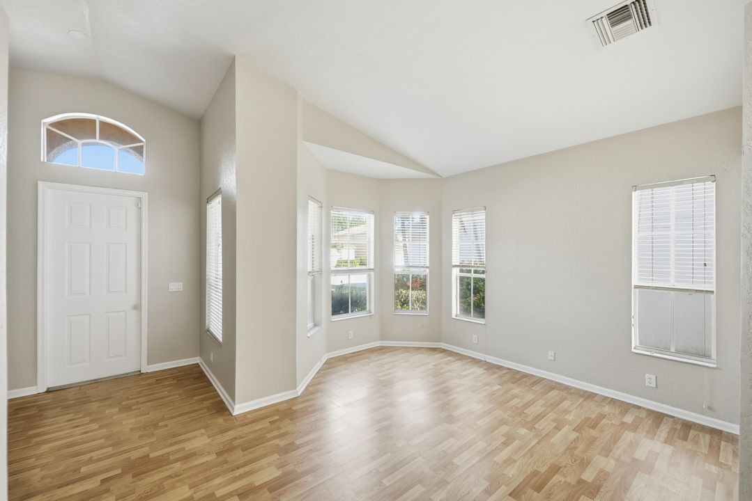 For Sale: $339,000 (4 beds, 2 baths, 2000 Square Feet)