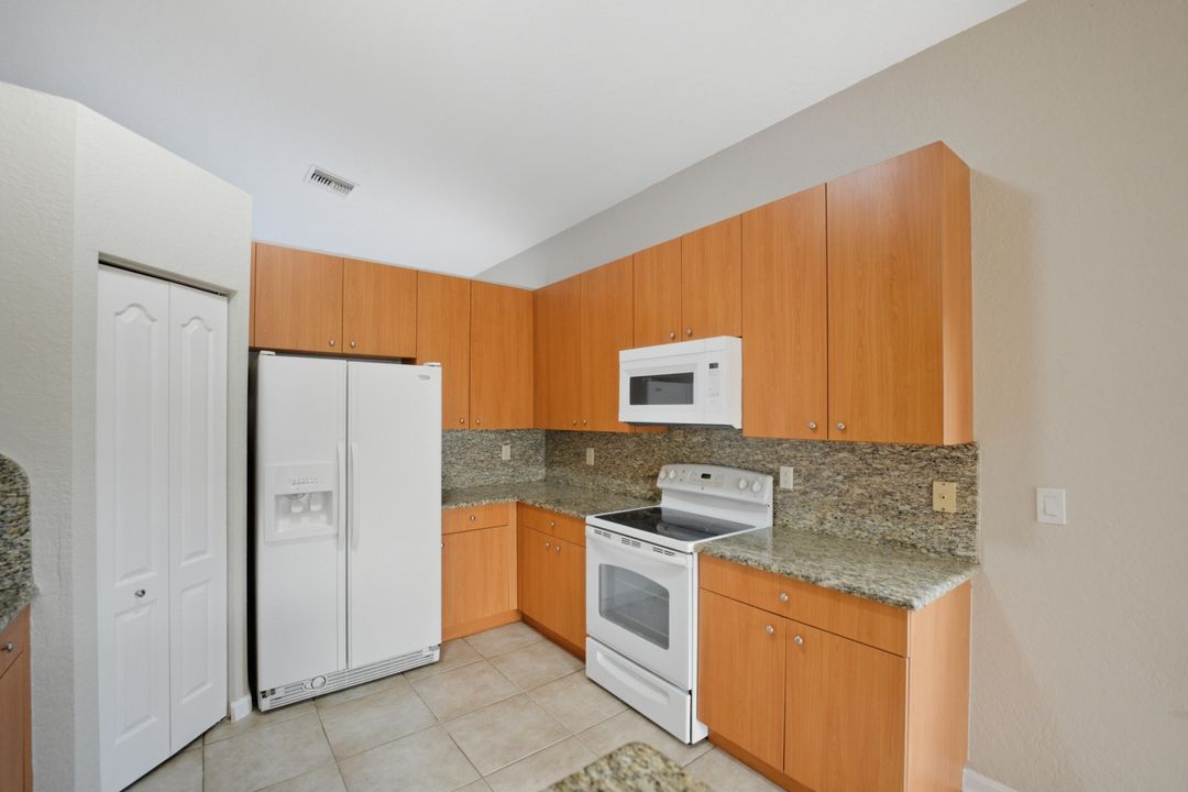 For Sale: $339,000 (4 beds, 2 baths, 2000 Square Feet)