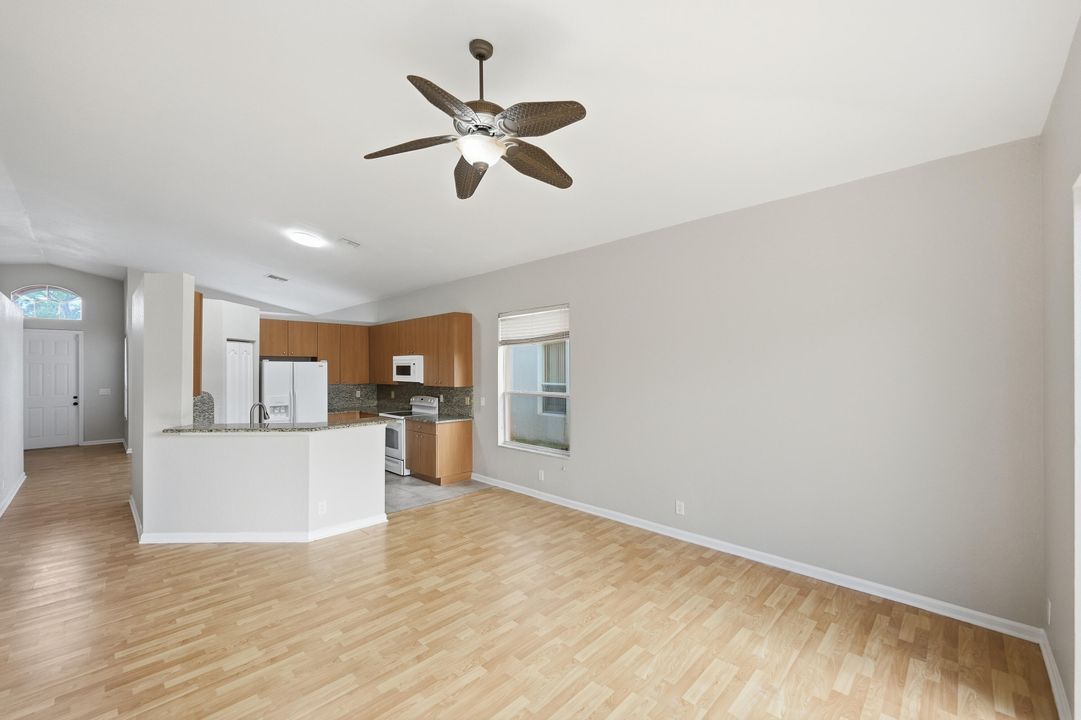 For Sale: $339,000 (4 beds, 2 baths, 2000 Square Feet)