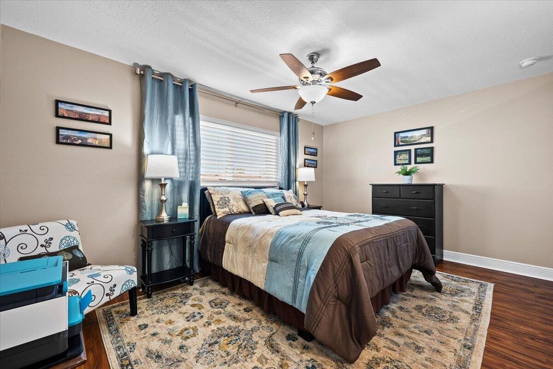 待售: $250,000 (2 贝兹, 2 浴室, 1197 平方英尺)