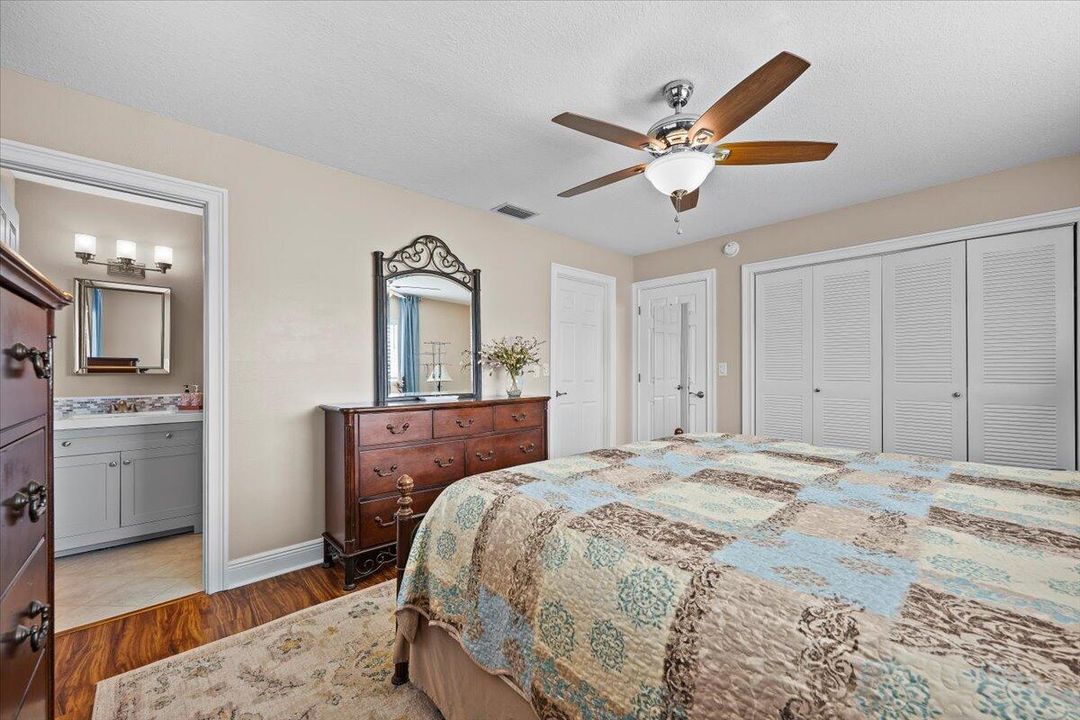 待售: $250,000 (2 贝兹, 2 浴室, 1197 平方英尺)