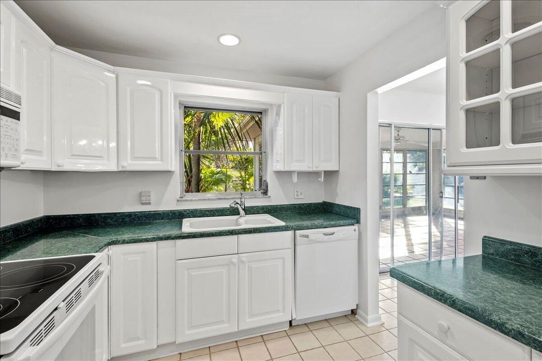 На продажу: $426,000 (3 спален, 2 ванн, 1368 Квадратных фут)