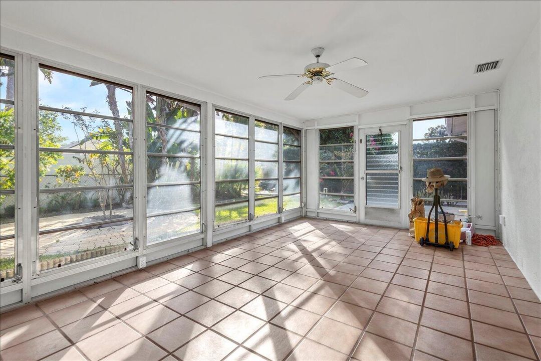 На продажу: $426,000 (3 спален, 2 ванн, 1368 Квадратных фут)