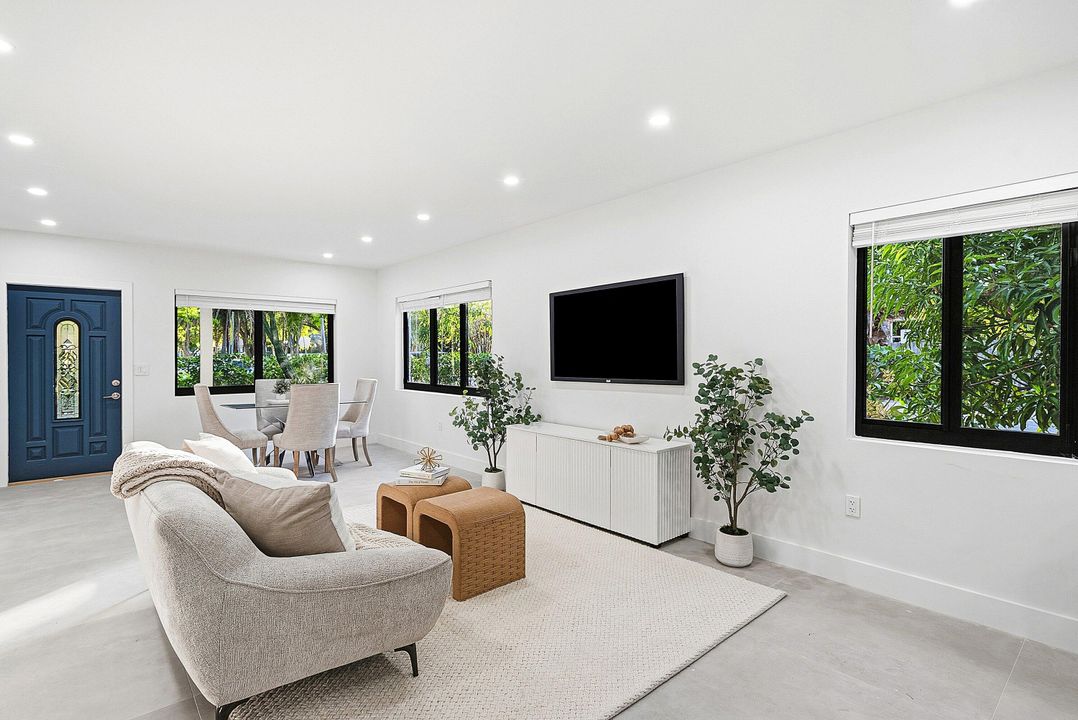 For Sale: $869,000 (2 beds, 2 baths, 1490 Square Feet)