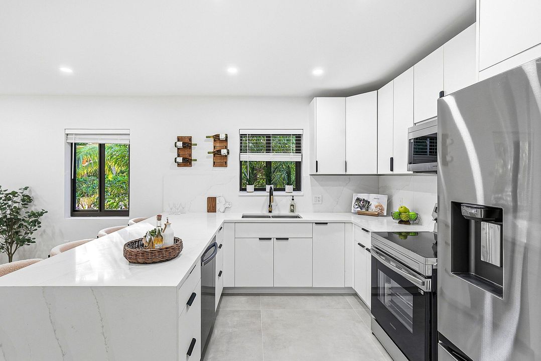 For Sale: $869,000 (2 beds, 2 baths, 1490 Square Feet)