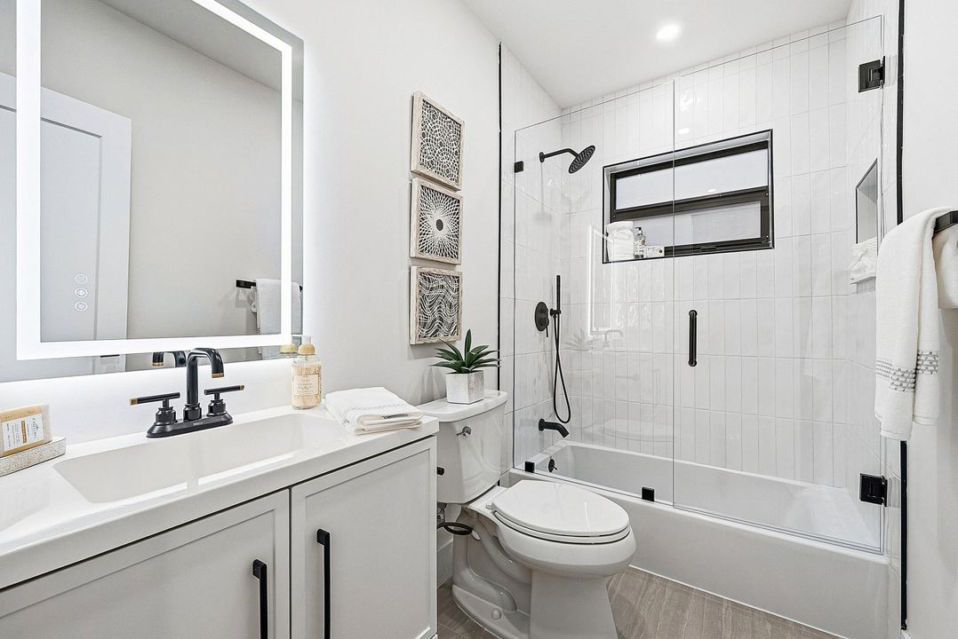 For Sale: $869,000 (2 beds, 2 baths, 1490 Square Feet)