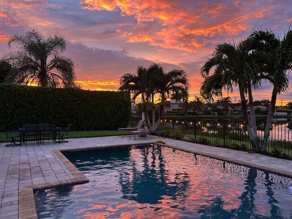 En Venta: $799,000 (3 camas, 2 baños, 2341 Pies cuadrados)