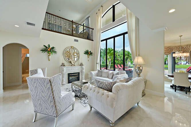 En Renta: $24,000 (5 camas, 5 baños, 4695 Pies cuadrados)