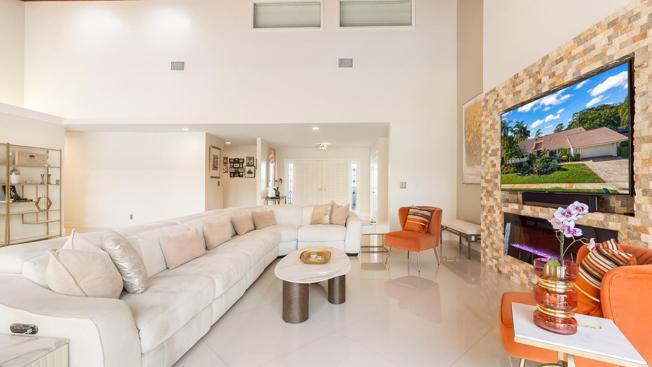 For Sale: $1,650,000 (3 beds, 3 baths, 3168 Square Feet)