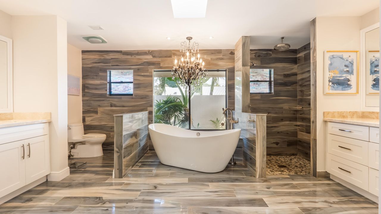 For Sale: $1,650,000 (3 beds, 3 baths, 3168 Square Feet)