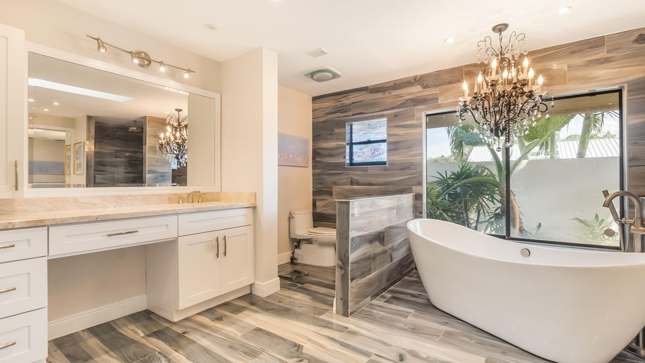 For Sale: $1,650,000 (3 beds, 3 baths, 3168 Square Feet)