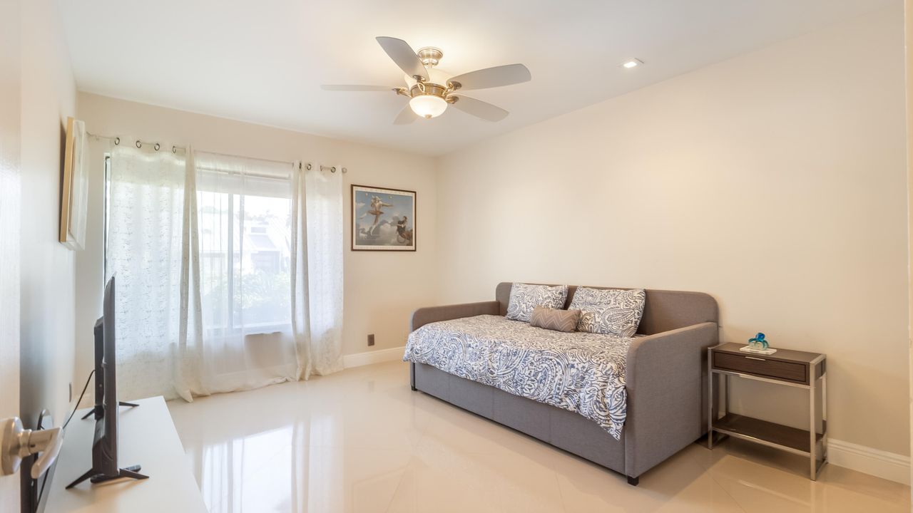 For Sale: $1,650,000 (3 beds, 3 baths, 3168 Square Feet)