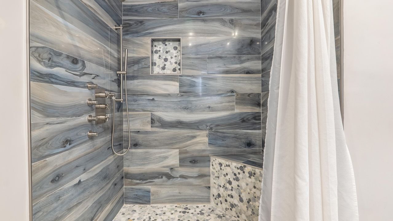 For Sale: $1,650,000 (3 beds, 3 baths, 3168 Square Feet)