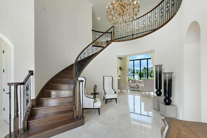 En Renta: $24,000 (5 camas, 5 baños, 4695 Pies cuadrados)