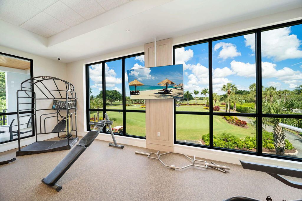 For Sale: $1,650,000 (3 beds, 3 baths, 3168 Square Feet)