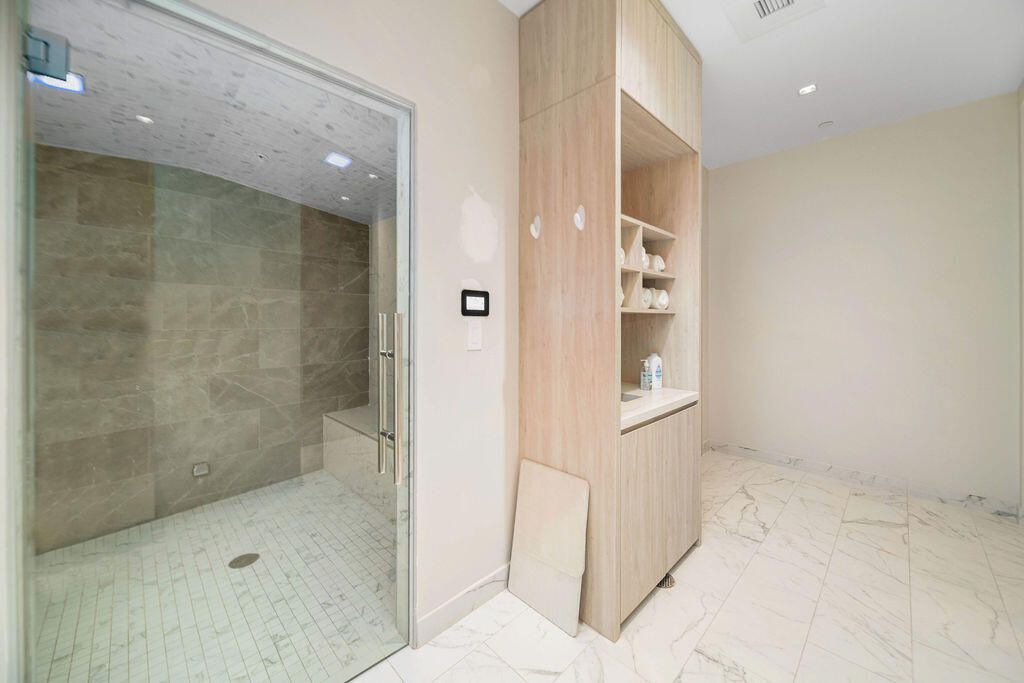 For Sale: $1,650,000 (3 beds, 3 baths, 3168 Square Feet)