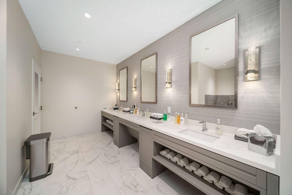 For Sale: $1,650,000 (3 beds, 3 baths, 3168 Square Feet)