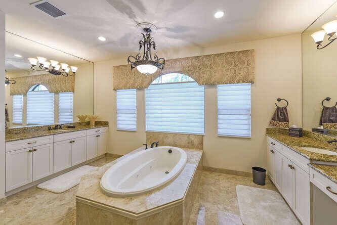 En Renta: $24,000 (5 camas, 5 baños, 4695 Pies cuadrados)