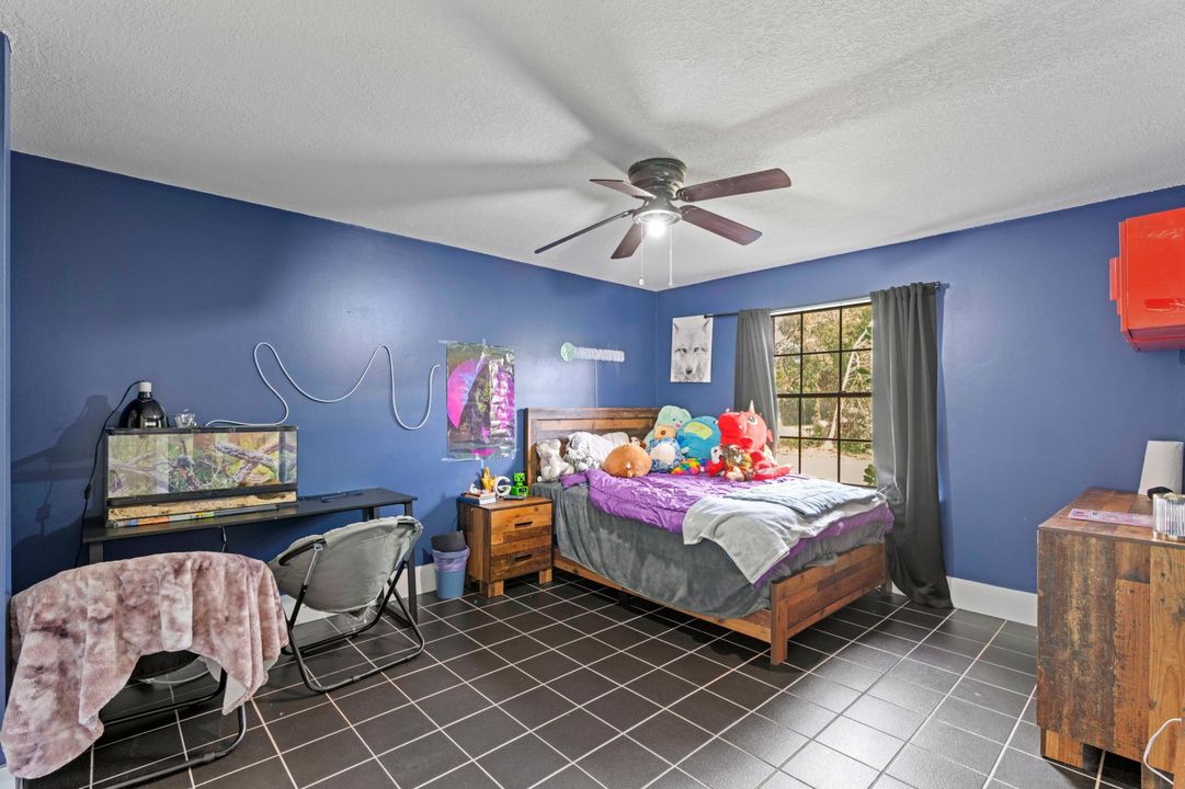 待售: $689,500 (4 贝兹, 2 浴室, 2419 平方英尺)