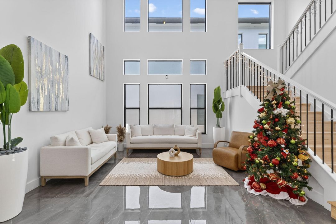 待售: $1,850,000 (5 贝兹, 7 浴室, 4484 平方英尺)