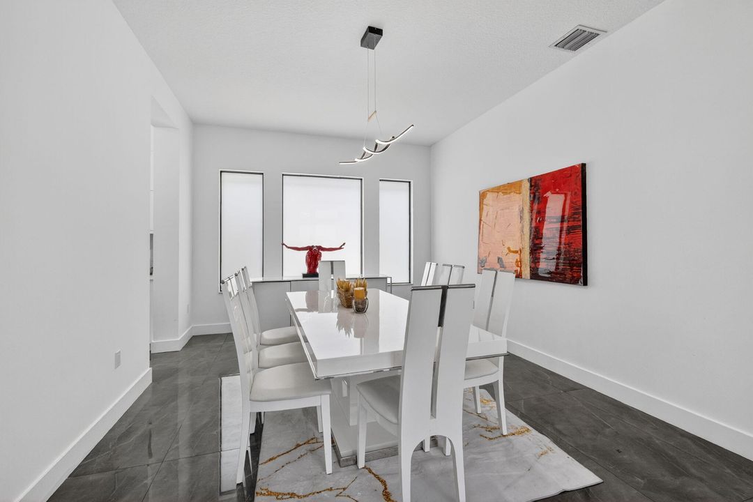 待售: $1,850,000 (5 贝兹, 7 浴室, 4484 平方英尺)