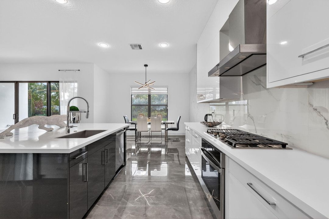 待售: $1,850,000 (5 贝兹, 7 浴室, 4484 平方英尺)