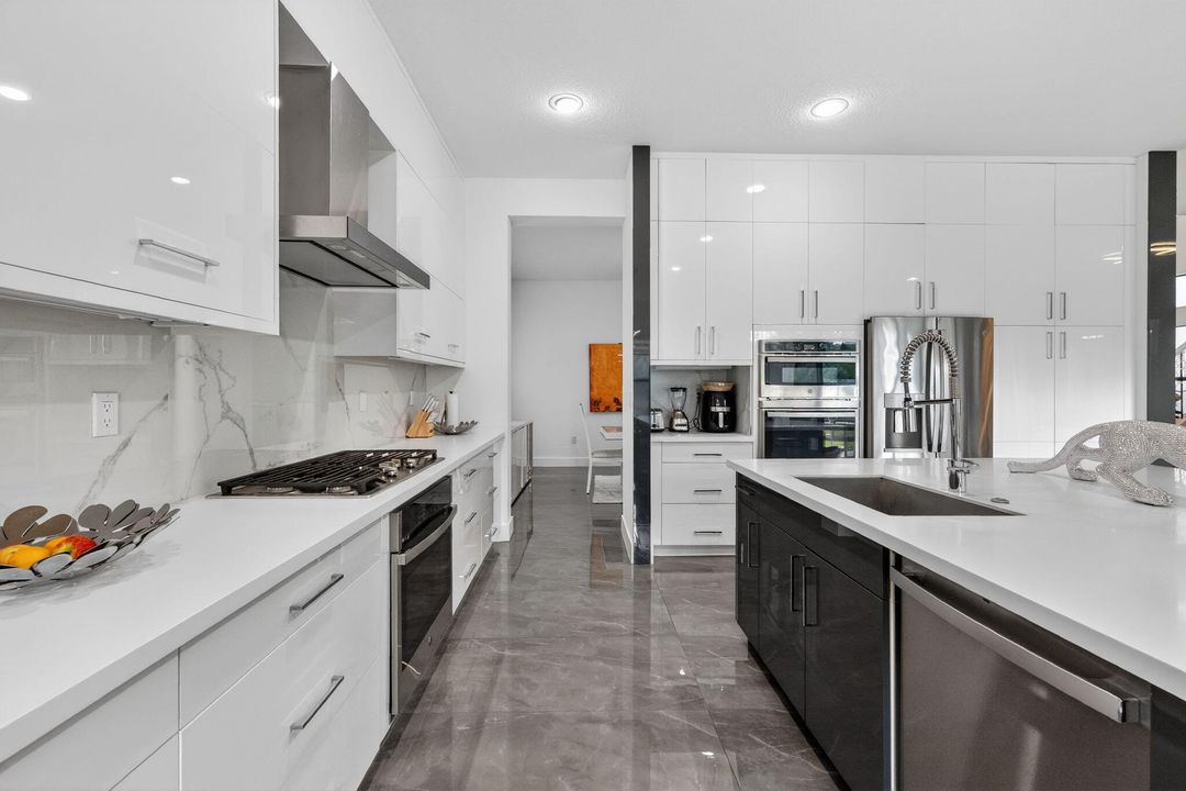 待售: $1,850,000 (5 贝兹, 7 浴室, 4484 平方英尺)