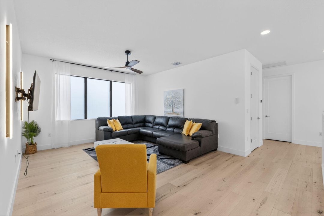 待售: $1,850,000 (5 贝兹, 7 浴室, 4484 平方英尺)