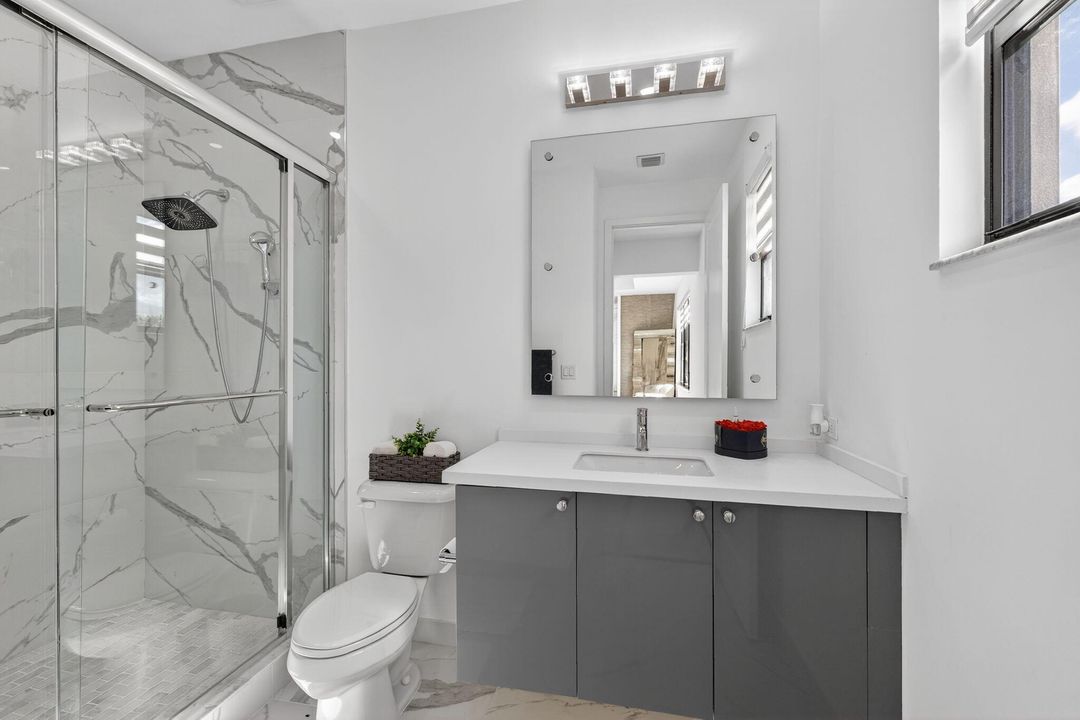 待售: $1,850,000 (5 贝兹, 7 浴室, 4484 平方英尺)