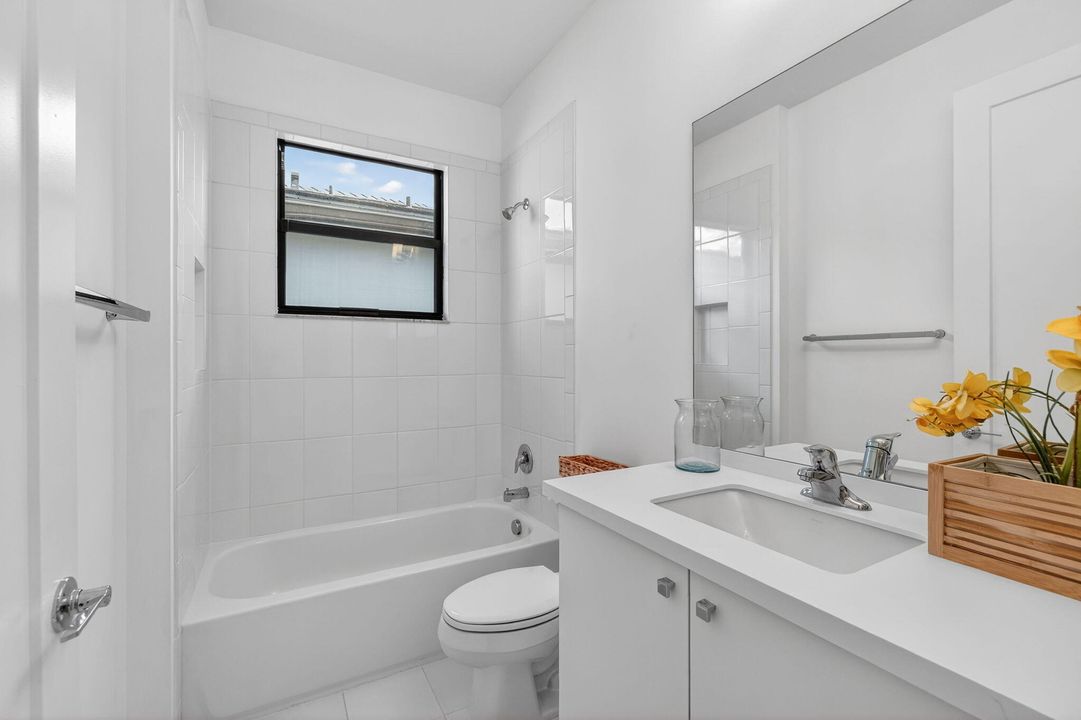 待售: $1,850,000 (5 贝兹, 7 浴室, 4484 平方英尺)