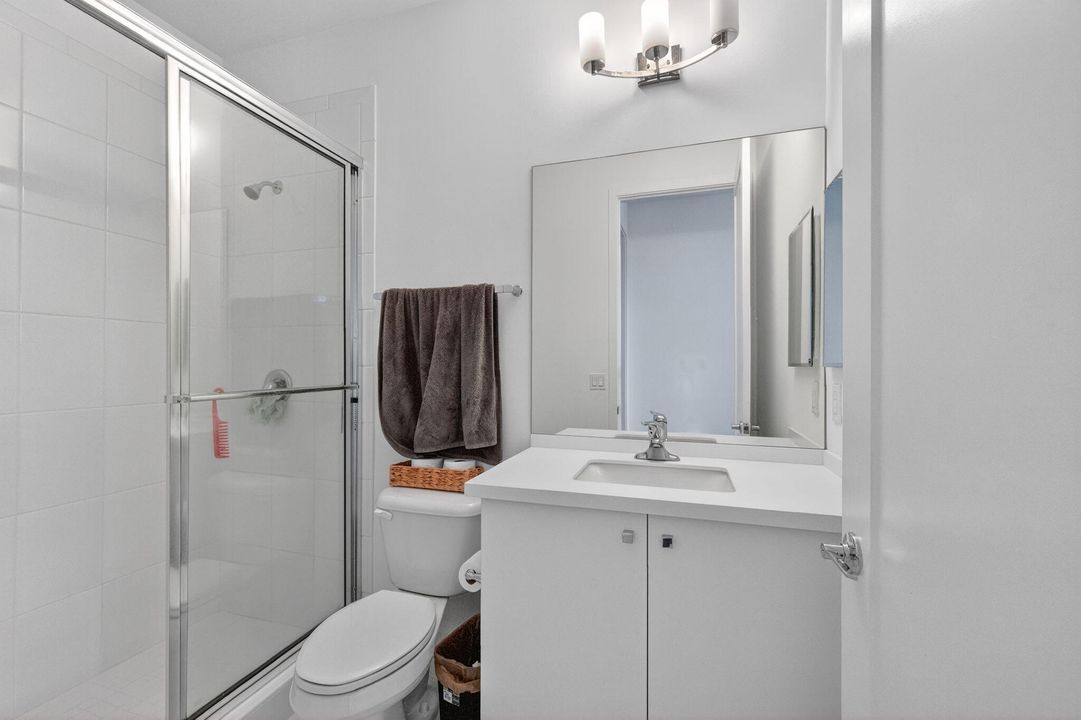 待售: $1,850,000 (5 贝兹, 7 浴室, 4484 平方英尺)