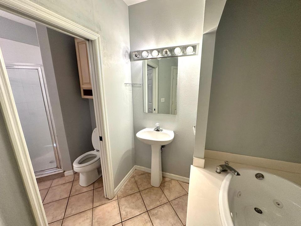 出租: $1,750 (1 贝兹, 1 浴室, 746 平方英尺)