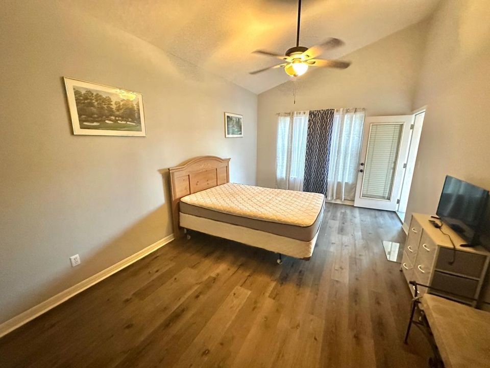 出租: $1,750 (1 贝兹, 1 浴室, 746 平方英尺)