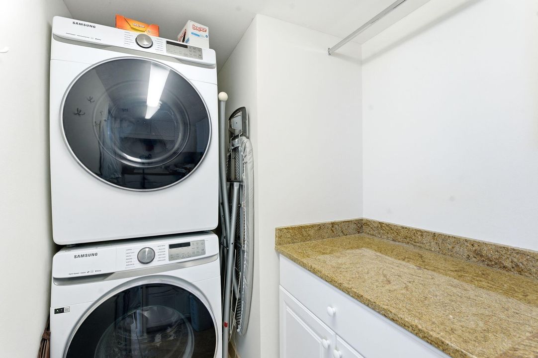 En Venta: $4,800,000 (3 camas, 3 baños, 2945 Pies cuadrados)