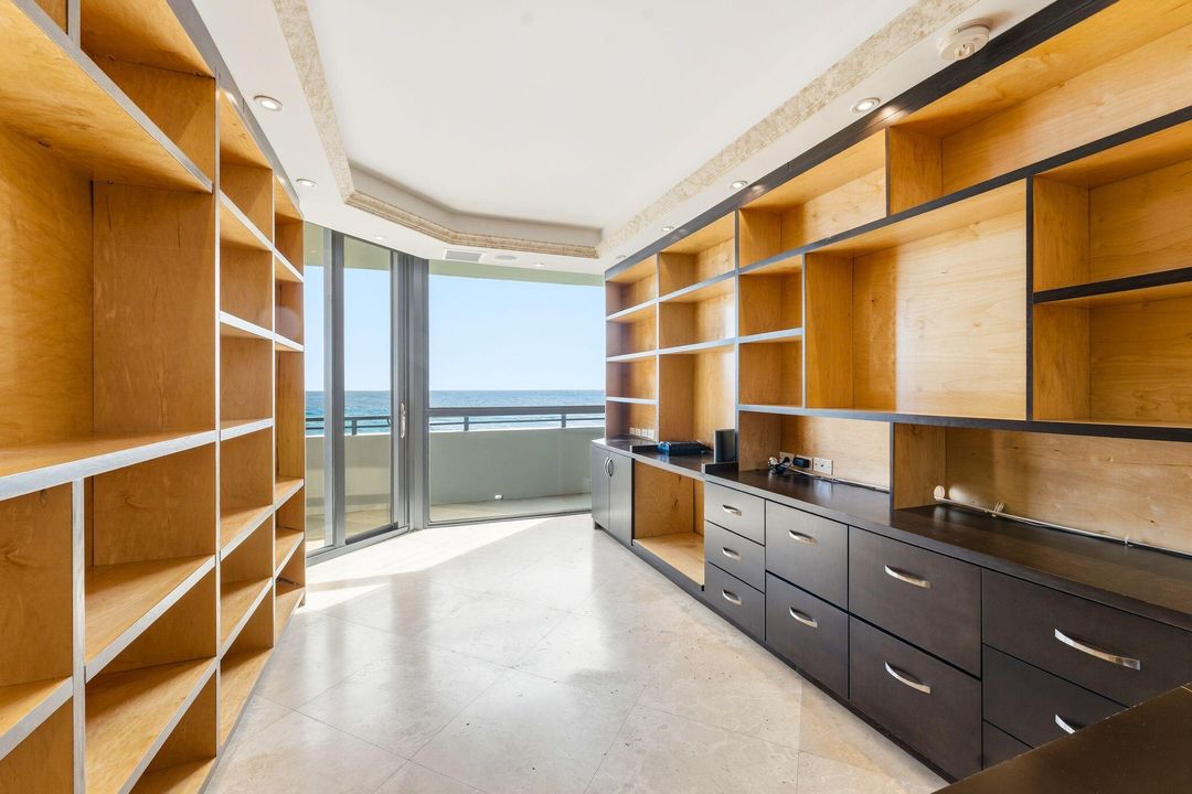 En Venta: $4,800,000 (3 camas, 3 baños, 2945 Pies cuadrados)