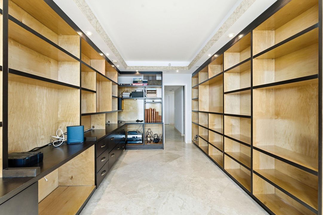 En Venta: $4,800,000 (3 camas, 3 baños, 2945 Pies cuadrados)