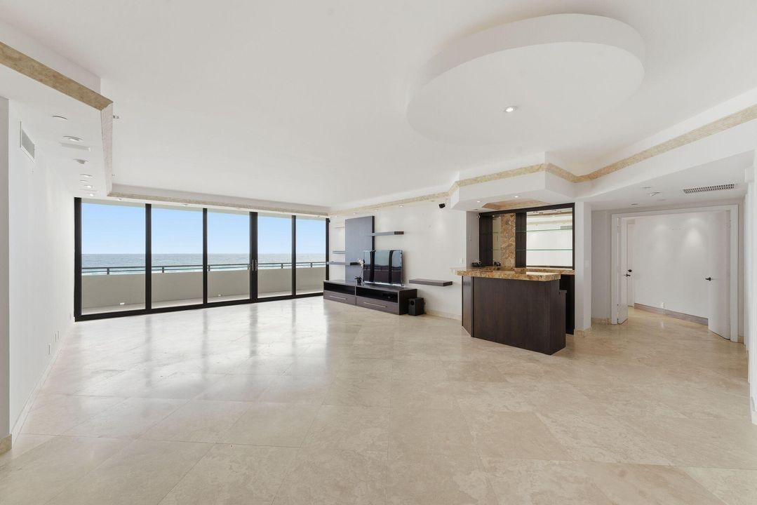 En Venta: $4,800,000 (3 camas, 3 baños, 2945 Pies cuadrados)