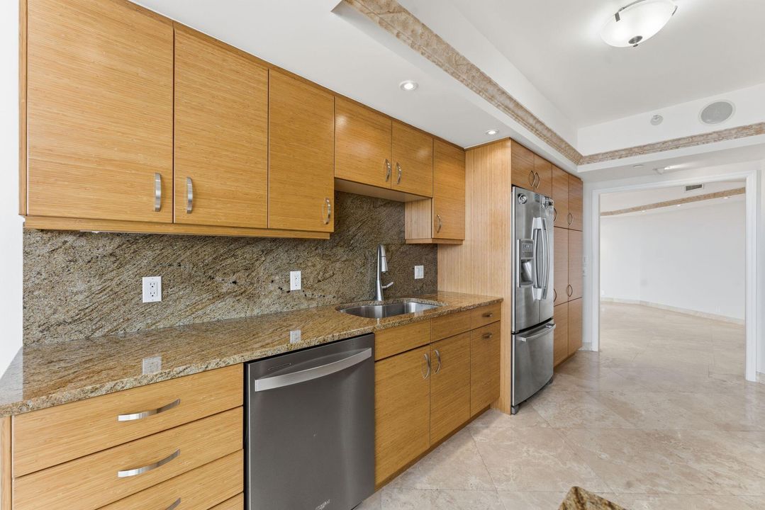 En Venta: $4,800,000 (3 camas, 3 baños, 2945 Pies cuadrados)