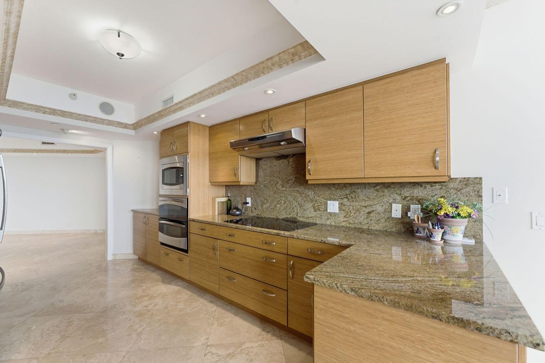 En Venta: $4,800,000 (3 camas, 3 baños, 2945 Pies cuadrados)