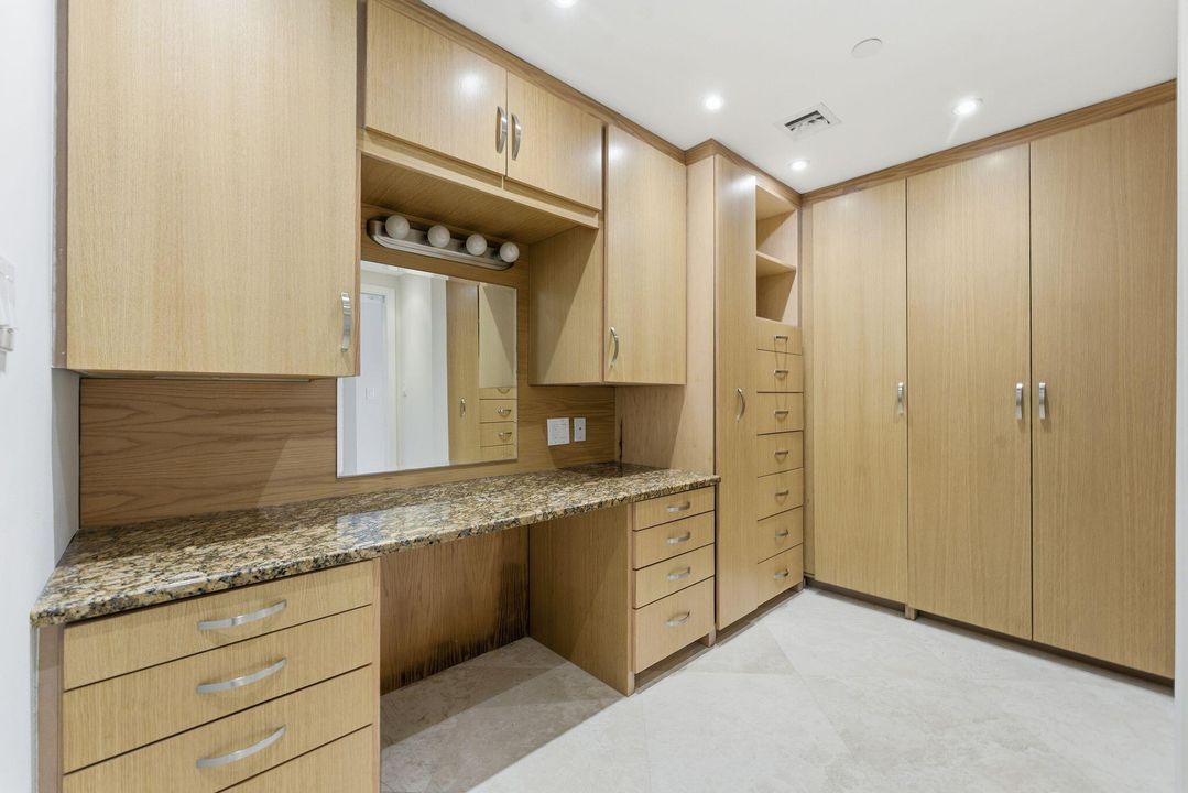 En Venta: $4,800,000 (3 camas, 3 baños, 2945 Pies cuadrados)