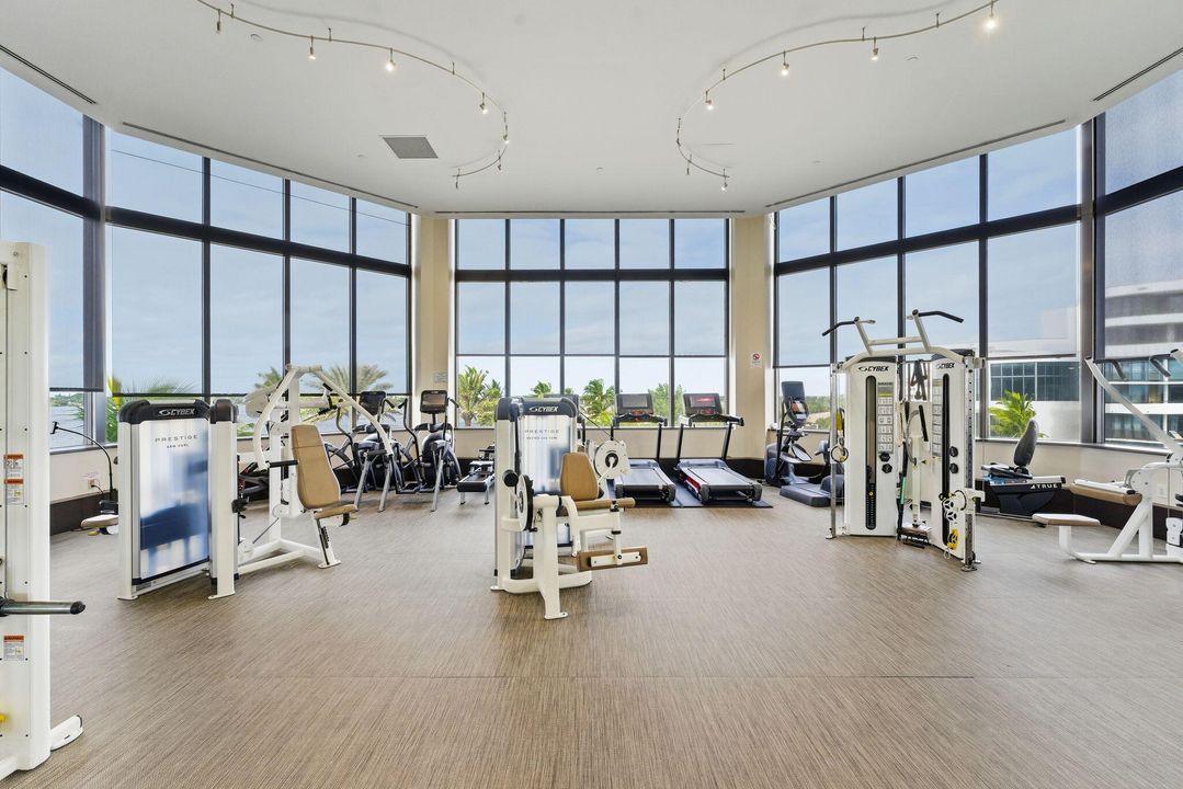 En Venta: $4,800,000 (3 camas, 3 baños, 2945 Pies cuadrados)