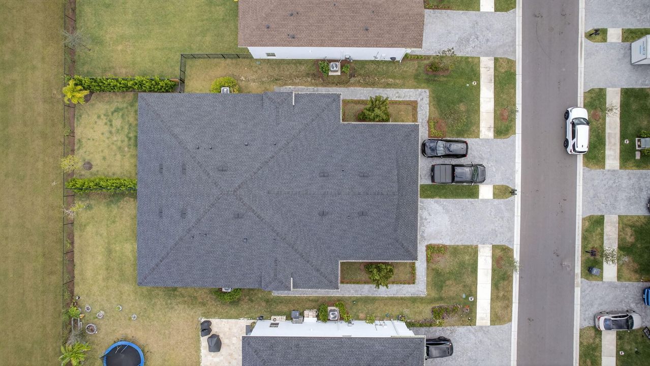 For Sale: $539,900 (3 beds, 2 baths, 1749 Square Feet)