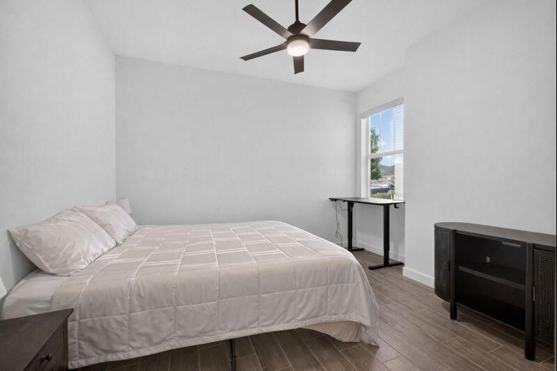 For Sale: $539,900 (3 beds, 2 baths, 1749 Square Feet)