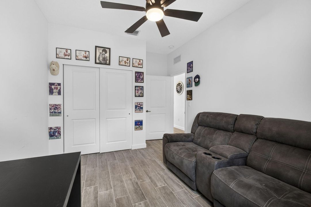 For Sale: $539,900 (3 beds, 2 baths, 1749 Square Feet)